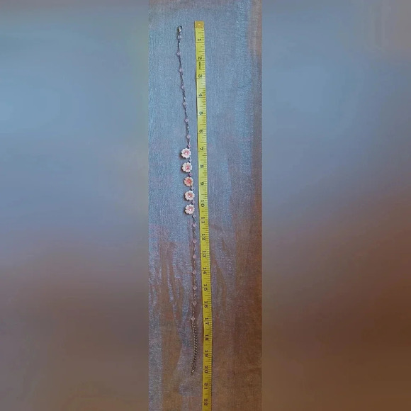 A Vintage Pink Primrose Crystal Flower Necklace - Picture 11 of 11